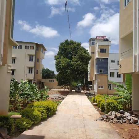 ילאגירי Thirumala Inn מראה חיצוני תמונה