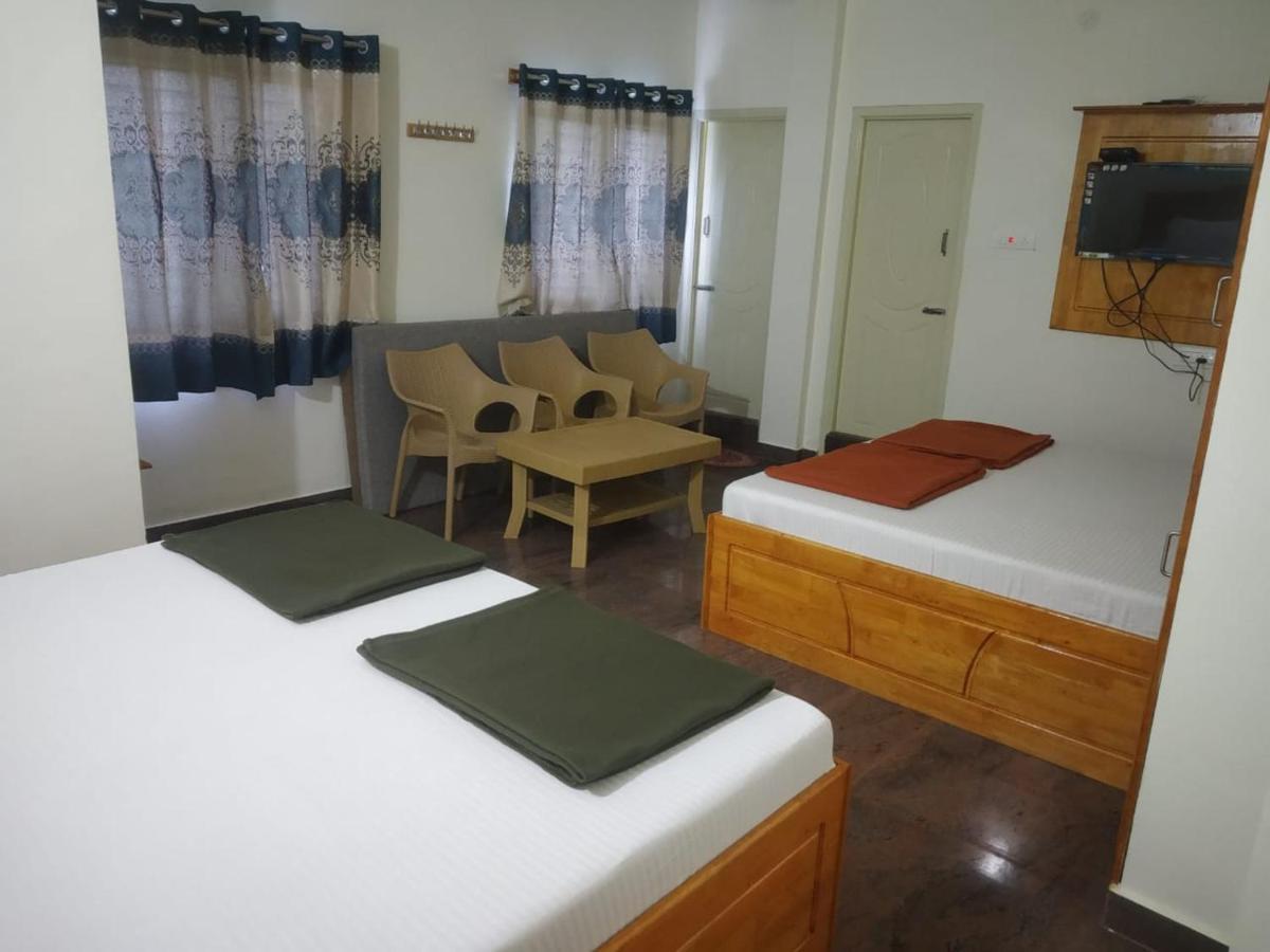 ילאגירי Thirumala Inn מראה חיצוני תמונה