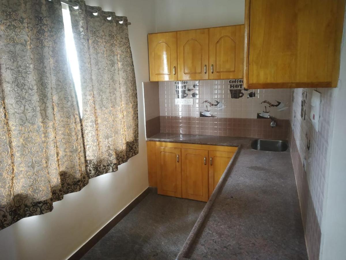 ילאגירי Thirumala Inn מראה חיצוני תמונה