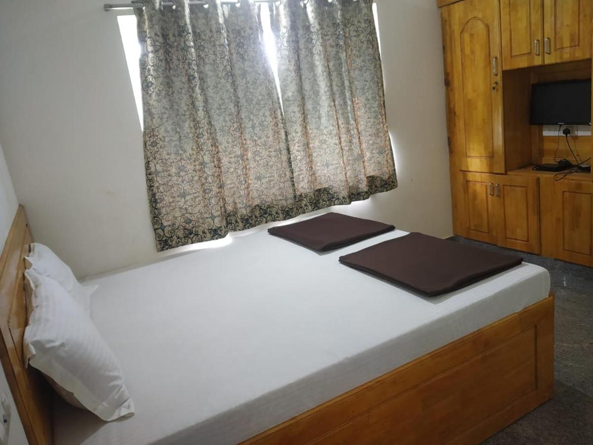 ילאגירי Thirumala Inn מראה חיצוני תמונה