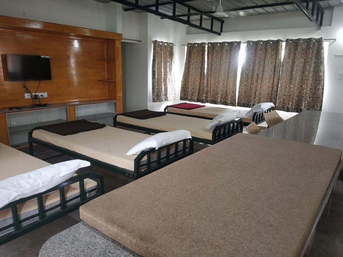 ילאגירי Thirumala Inn מראה חיצוני תמונה